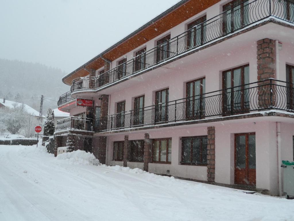 Hotel Les Jolis Coeurs Thiéfosse Exterior foto